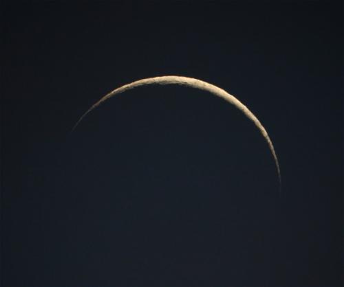 011MoonCrescent