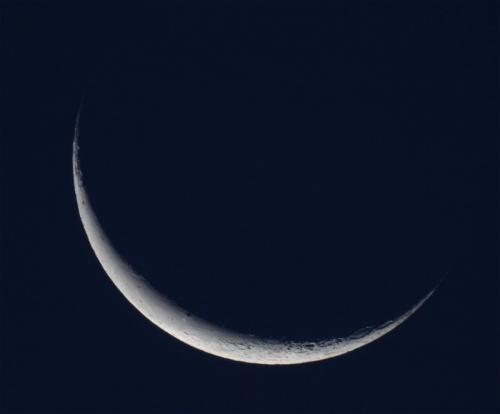 025MoonCrescent