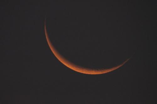 052MoonCrescent