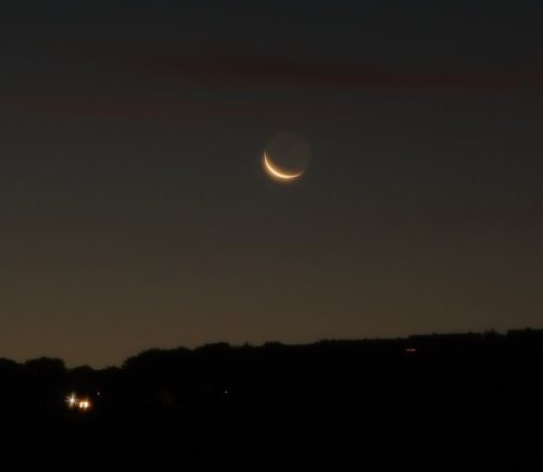 091 20092025 MoonCrescent 01