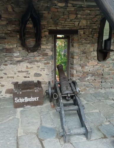 17102025AlkenBurgThurant-048a