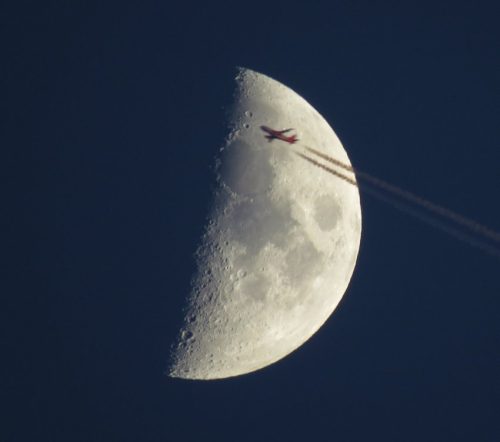 065MoonAircraft