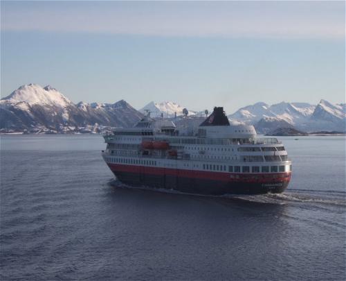 Hurtigruten-MS-Finnmarken02