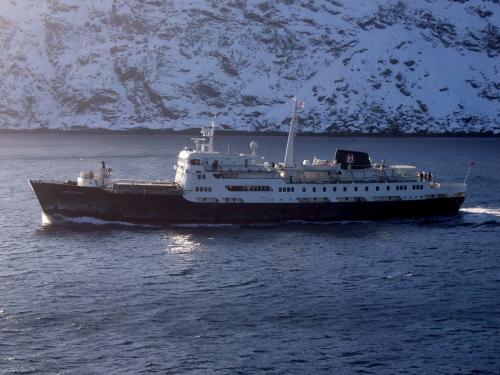 Hurtigruten-MS-Lofoten01