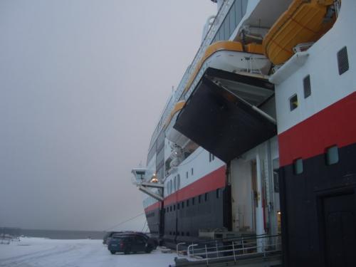 Hurtigruten-MS-Midnatsol01