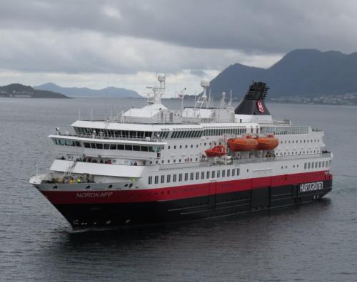 Hurtigruten-MS-Nordkapp02