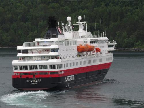 Hurtigruten-MS-Nordkapp04