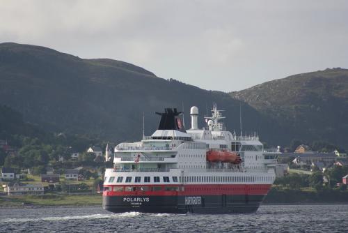 Hurtigruten-MS-Polarlys08