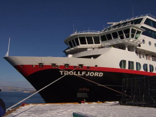 Hurtigruten-MS-Trollfjord08