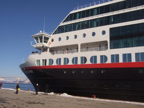 Hurtigruten-MS-Trollfjord13