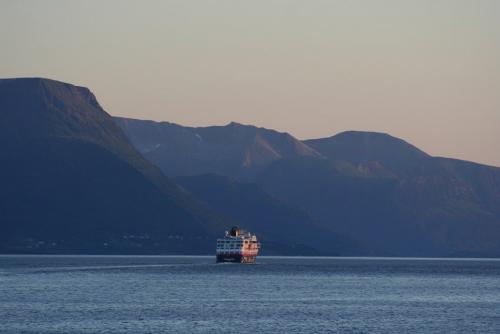 Hurtigruten-MS-Trollfjord24