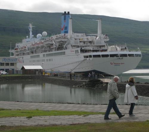 Cruise-Thomson-Cruises-Thomson-Spirit01