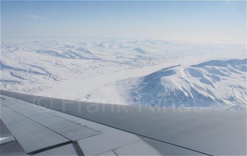 2010FlightNorthPole-08Greenland04