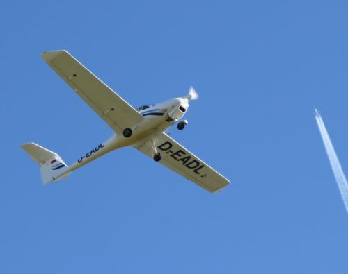 SmallAircraft-D-EADL-04