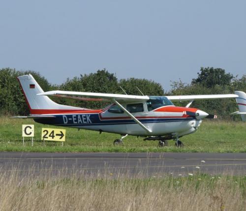 SmallAircraft-D-EAEK-01