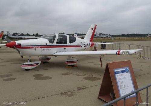 SmallAircraft-D-EAKJ-01