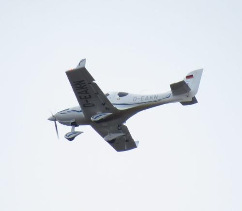 SmallAircraft-D-EAKN-01