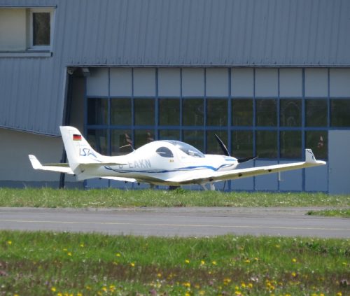 SmallAircraft-D-EAKN-03