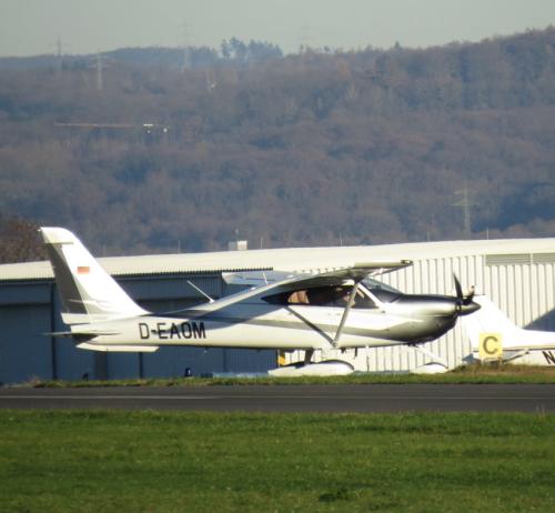 SmallAircraft-D-EAOM-01