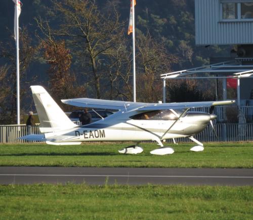 SmallAircraft-D-EAOM-02