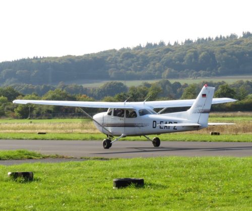 SmallAircraft-D-EAPZ-04
