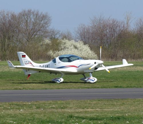 SmallAircraft-D-EAWT-01