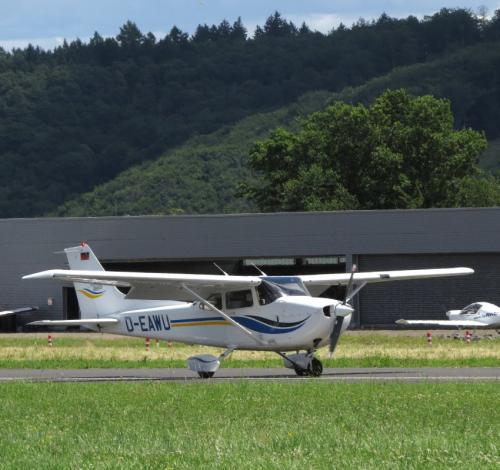 SmallAircraft-D-EAWU-06
