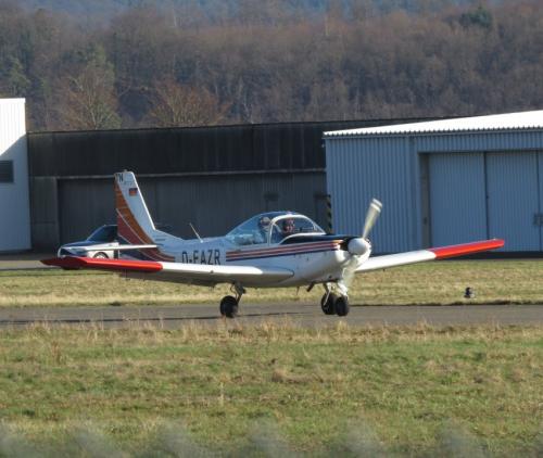 SmallAircraft-D-EAZR-03