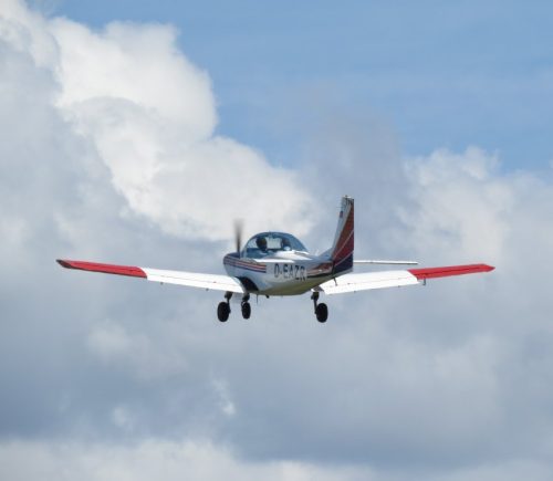 SmallAircraft-D-EAZR-06