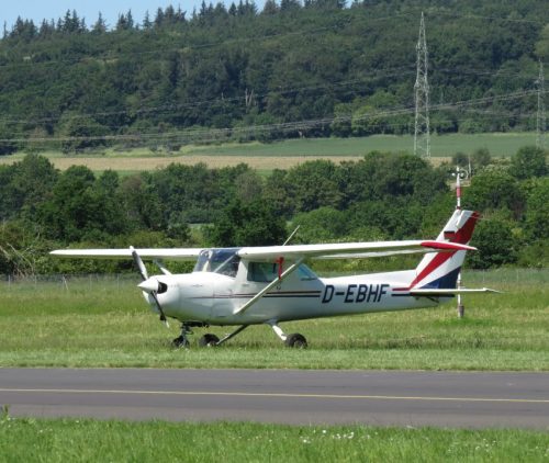 SmallAircraft-D-EBHF-01
