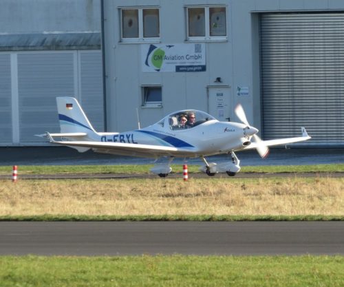 SmallAircraft-D-EBYL-01
