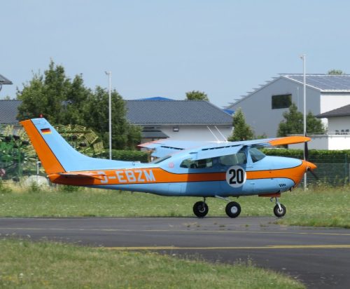 SmallAircraft-D-EBZM-01
