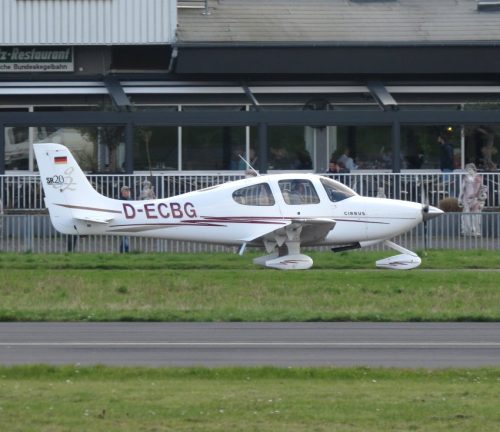 SmallAircraft-D-ECBG-07