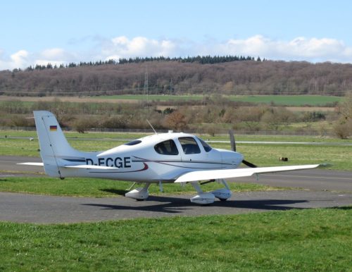 SmallAircraft-D-ECGE-05
