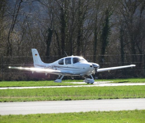 SmallAircraft-D-ECGE-06