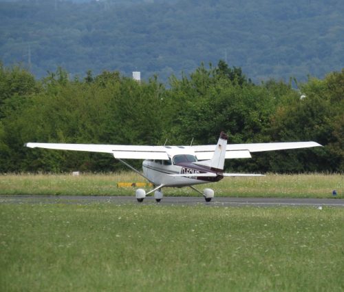 SmallAircraft-D-ECMP-04