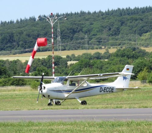 SmallAircraft-D-ECOE-01