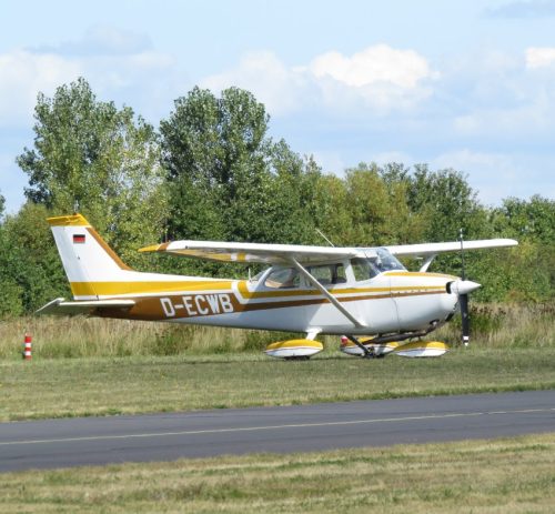 SmallAircraft-D-ECWB-01