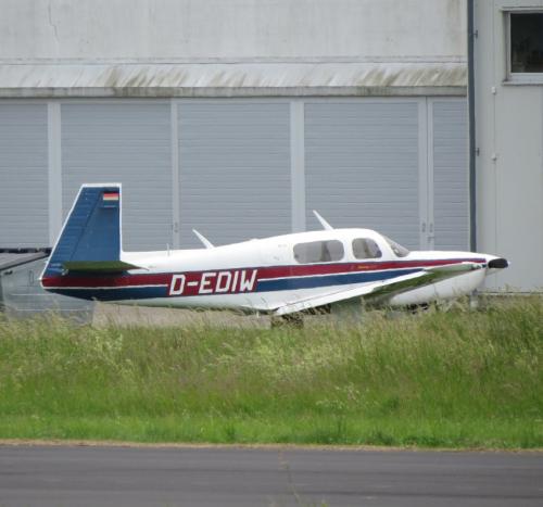 SmallAircraft-D-EDIW-02