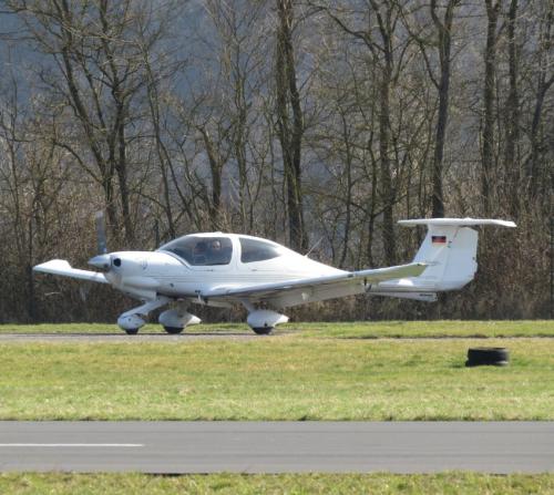 SmallAircraft-D-EDKY-03