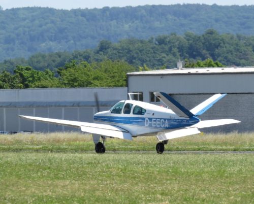 SmallAircraft-D-EECA-07