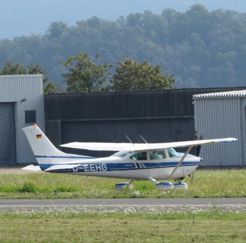 SmallAircraft-D-EEHG-03