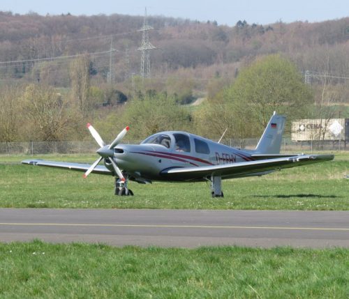 SmallAircraft-D-EEHY-01