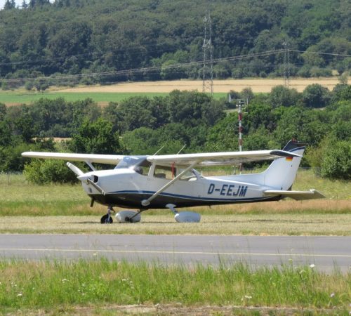 SmallAircraft-D-EEJM-02