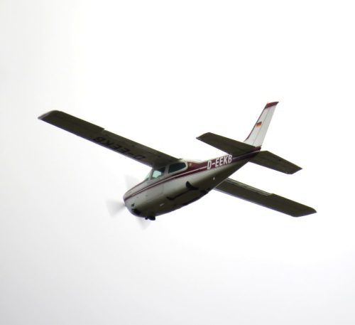 SmallAircraft-D-EEKB-02