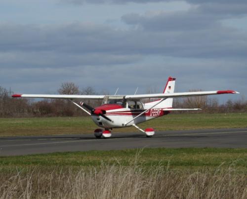 SmallAircraft-D-EEKF-01