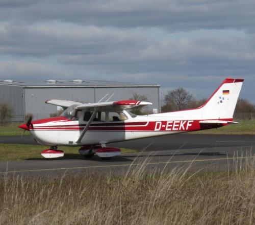 SmallAircraft-D-EEKF-02