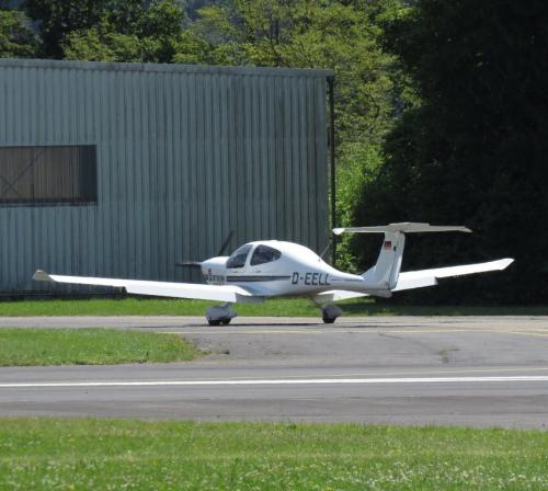 SmallAircraft-D-EELL-02