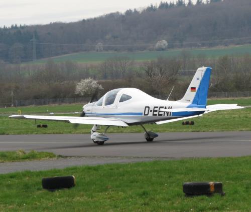 SmallAircraft-D-EENI-03