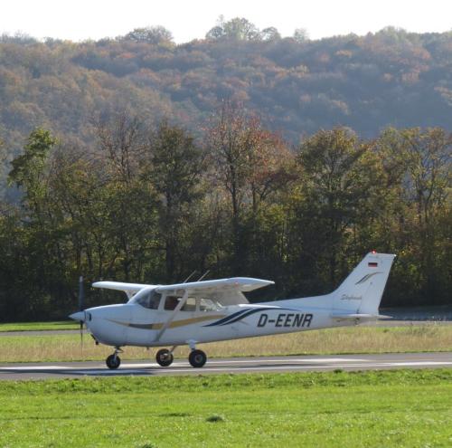 SmallAircraft-D-EENR-03